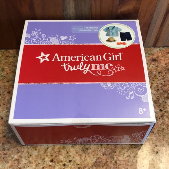 The Sun and Fun Outfit is a Truly Me outfit released in 2018 and retired 2020 - Picture 4 of 5